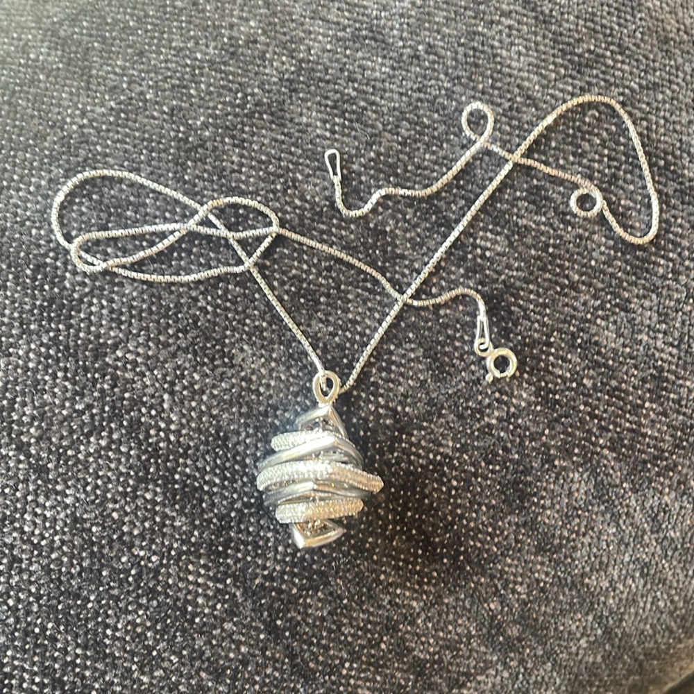 Custom Italian 3D rotating pendant /necklaces 2 carat diamonds in silver setting